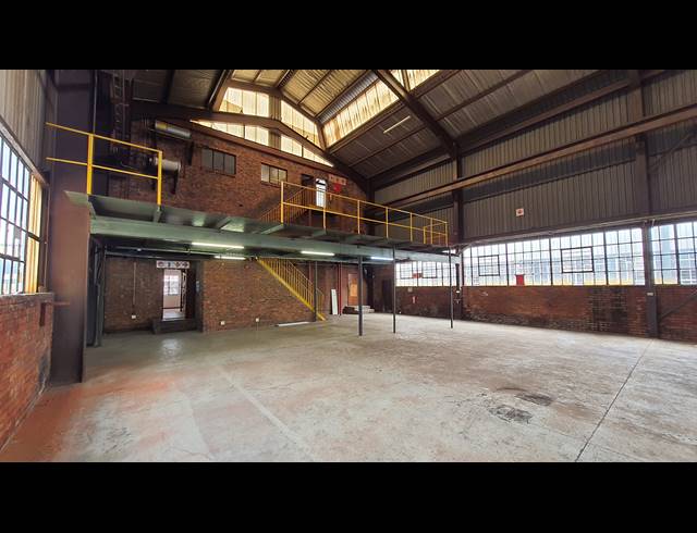 1,850M² WAREHOUSE FOR SALE IN CHLOORKOP
